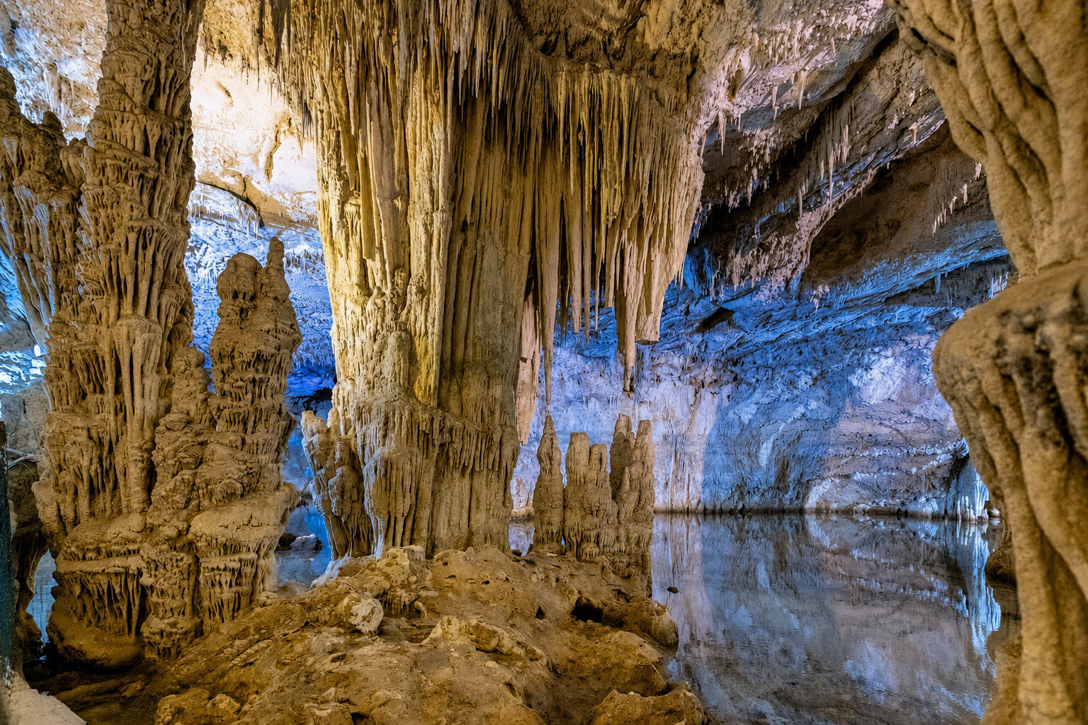 Grotte di Nettuno — Meraviglia naturale